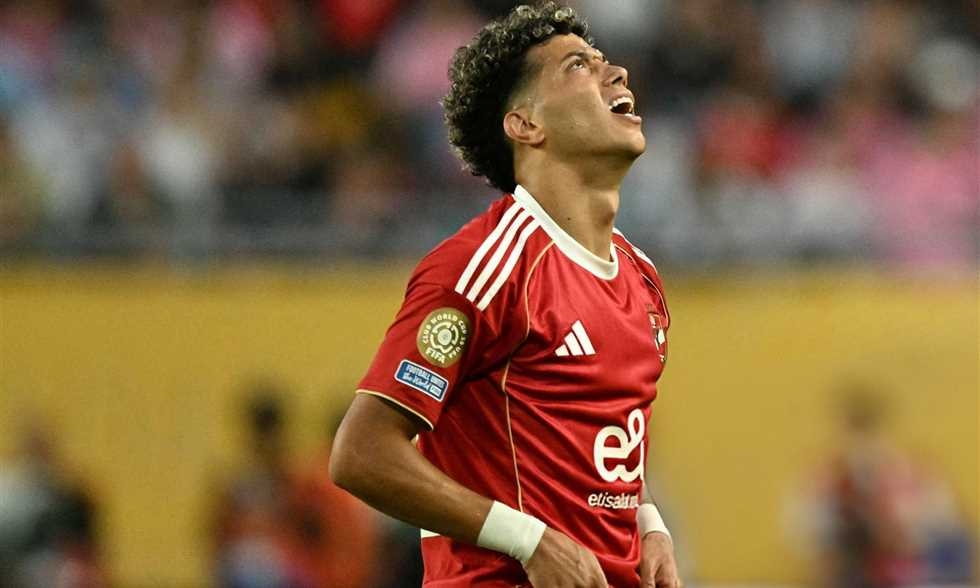 طبيب الأهلي: سفر إمام عاشور إلى تونس ممكن ولكن
