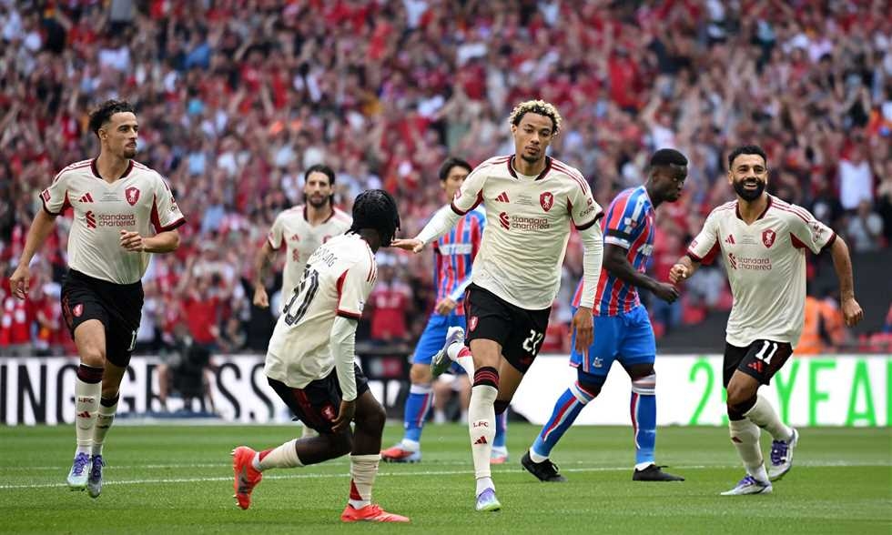 استراحة الدوري الإنجليزي - ليفربول (1)-(0) بورنموث.. نهاية الشوط الأول