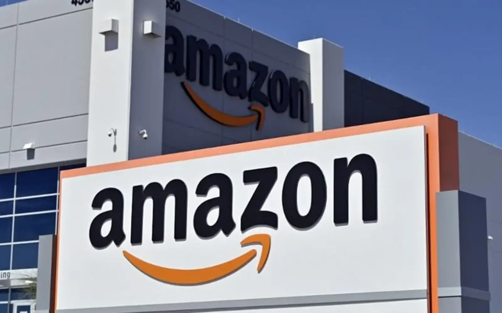 Amazon agrees to tackle fake reviews in UK, says regulator