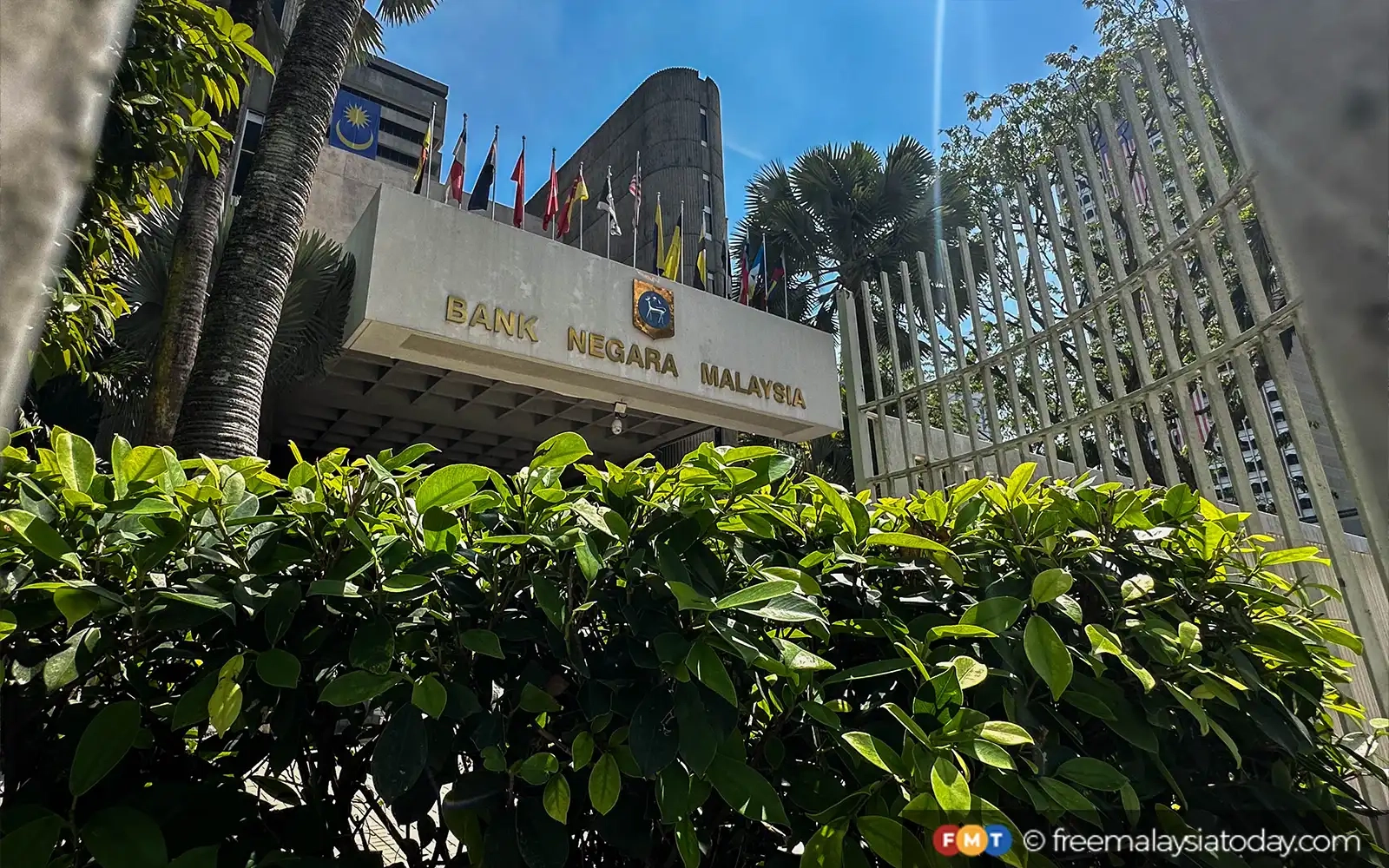 BNM pledges to ensure ringgit ‘doesn't run too far'