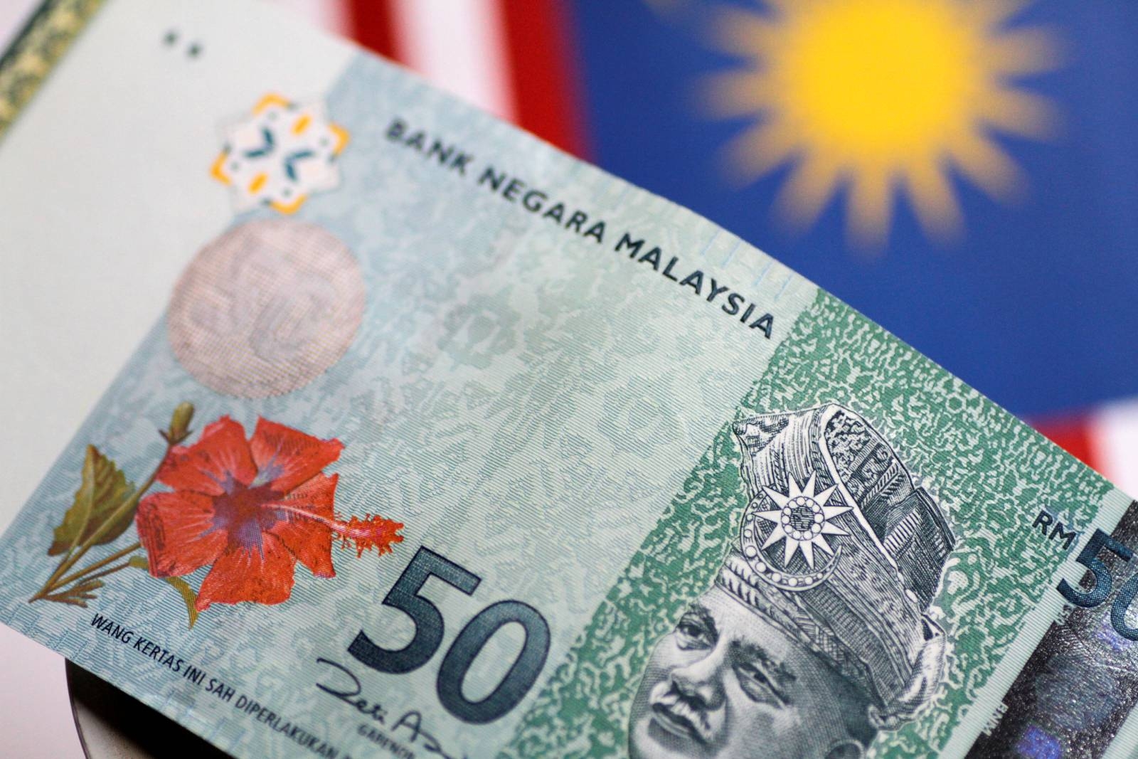 Ringgit may gain most in SE Asia on exporter conversion