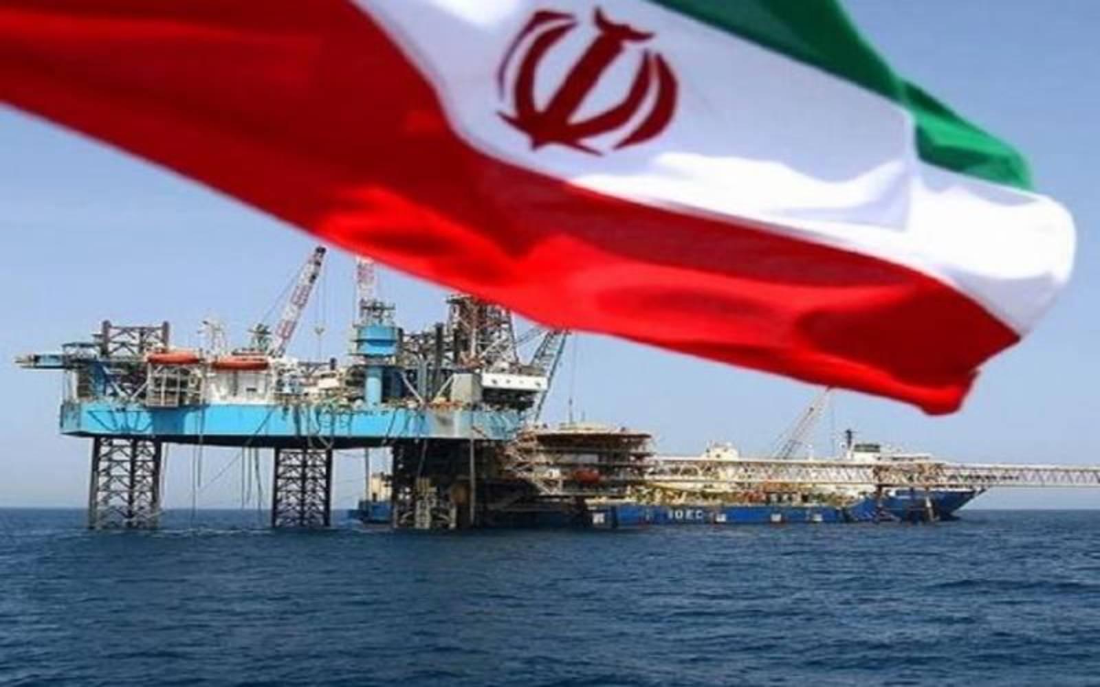 Trump says China can continue to purchase Iranian oil