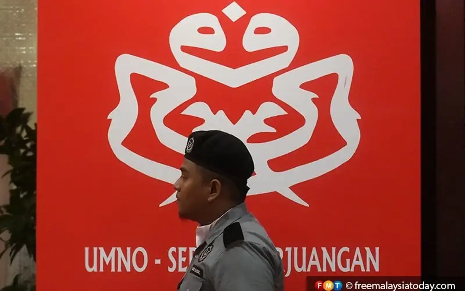 Zahid's remarks on Tengku Zafrul show Umno ready to move on, says analyst
