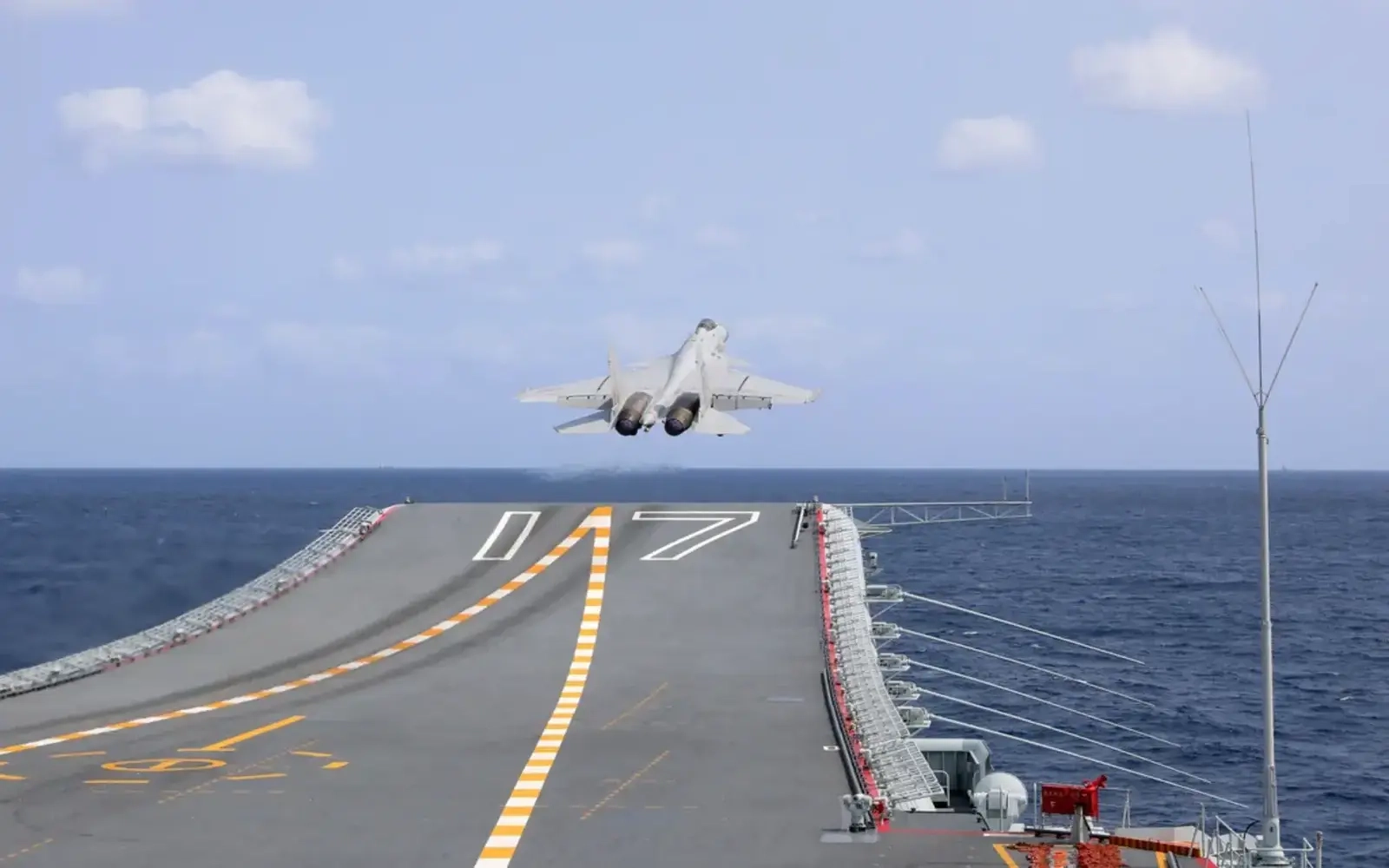 Chinese fighter jets flew unusually close to Japanese patrol planes