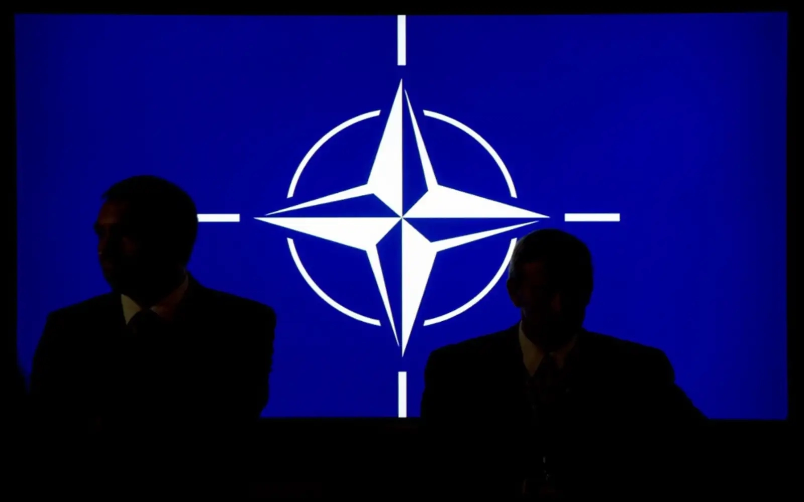 Nato chief urges 400% increase in alliance's air defence