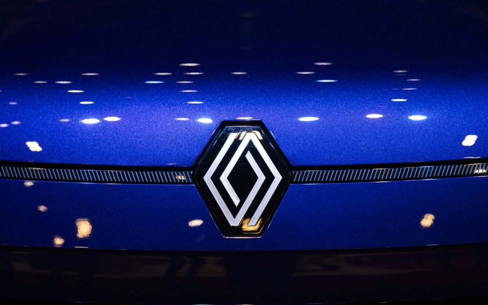 Renault's CEO search may include insider Le Vot, Stellantis' Picat