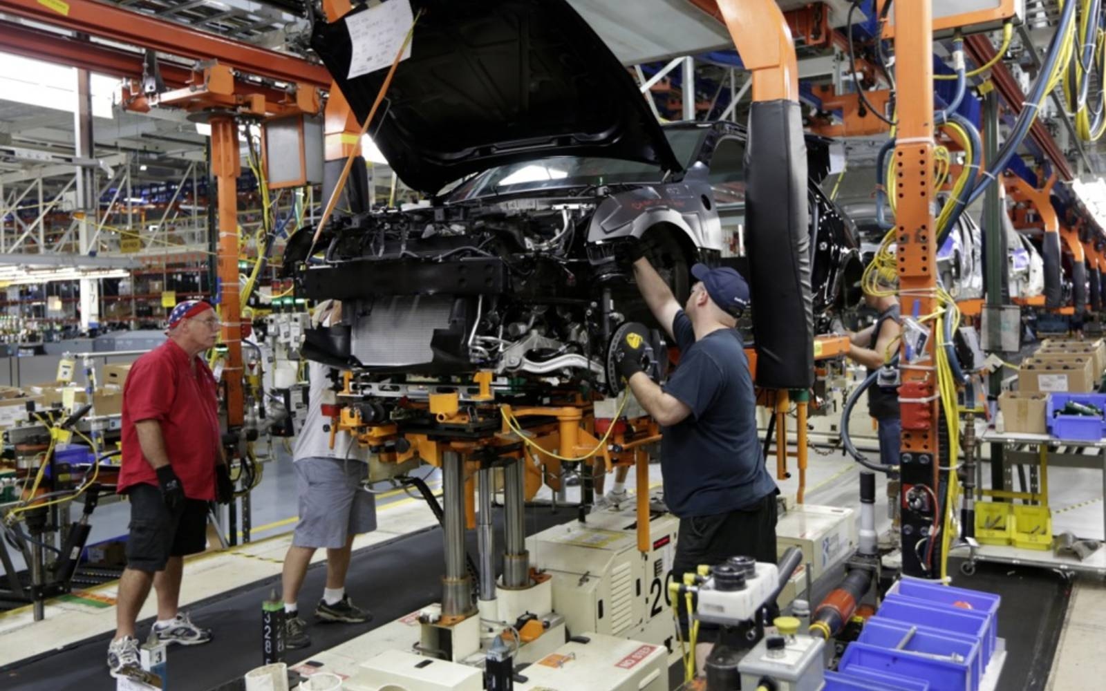 US factory activity lowest in 9 months with sluggish demand