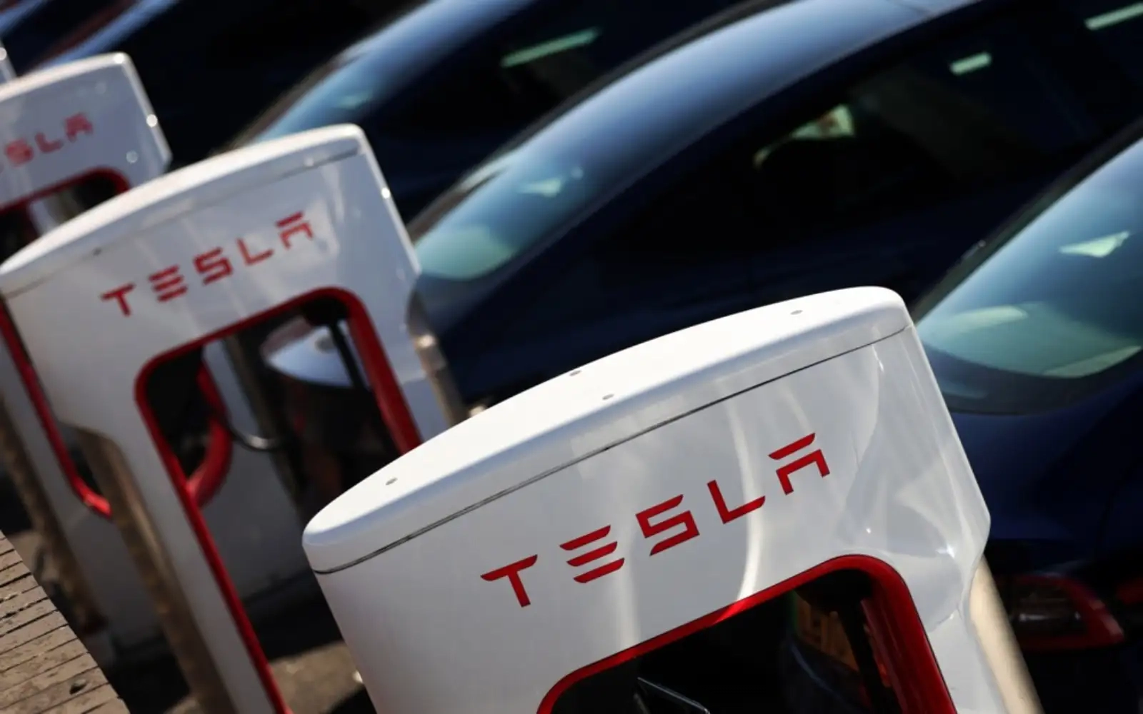 Tesla to build first grid-scale power plant in China