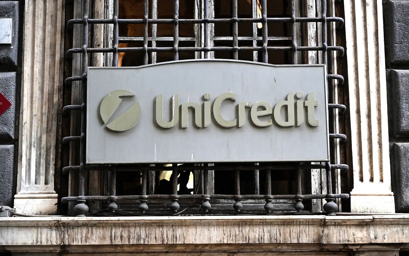 UniCredit boosts outlook after ending bid for Banco BPM