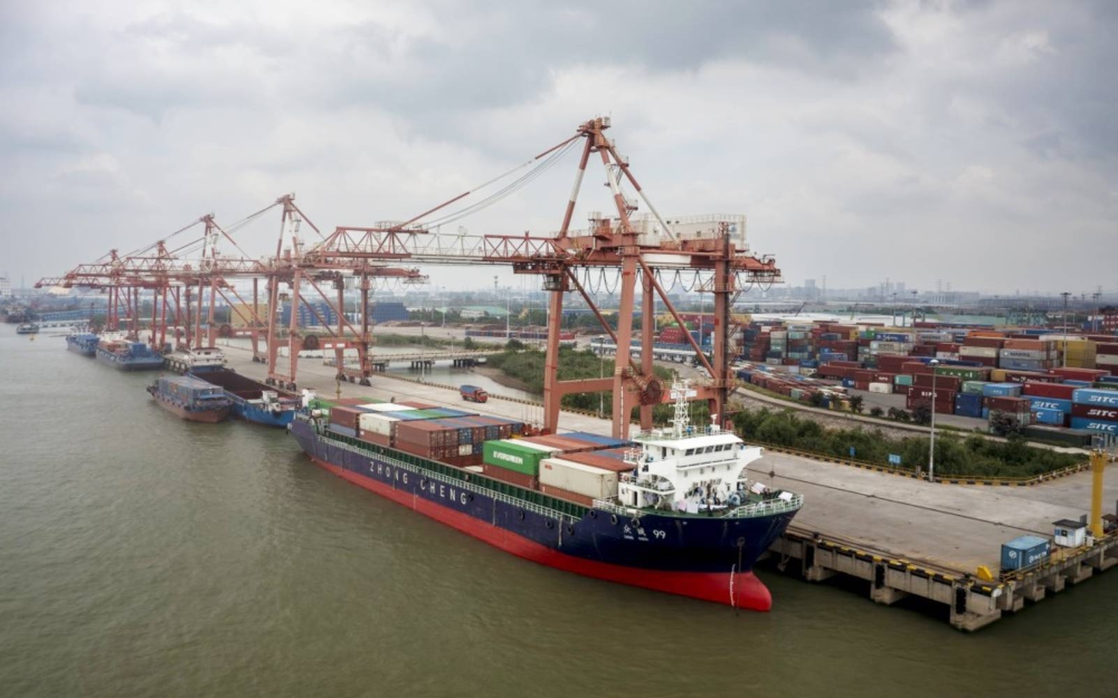 Chinese exporters to US tread warily as tariff uncertainties linger