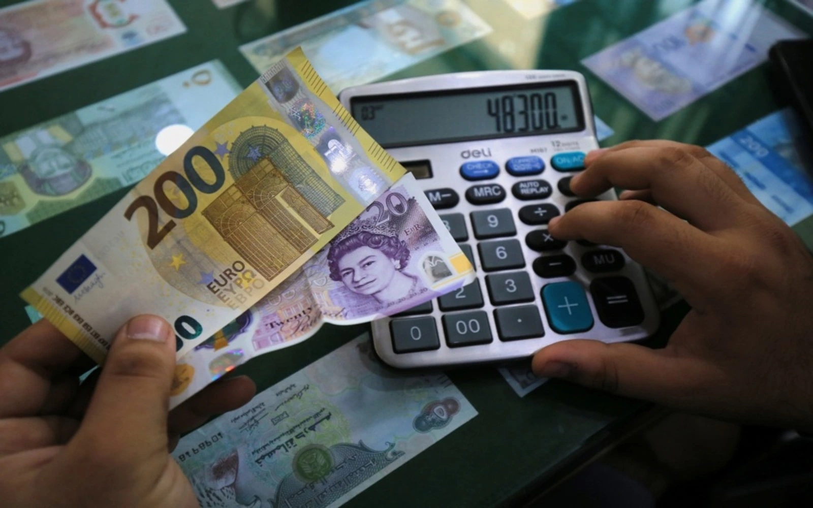 Sterling snaps seven-day streak of gains against the euro