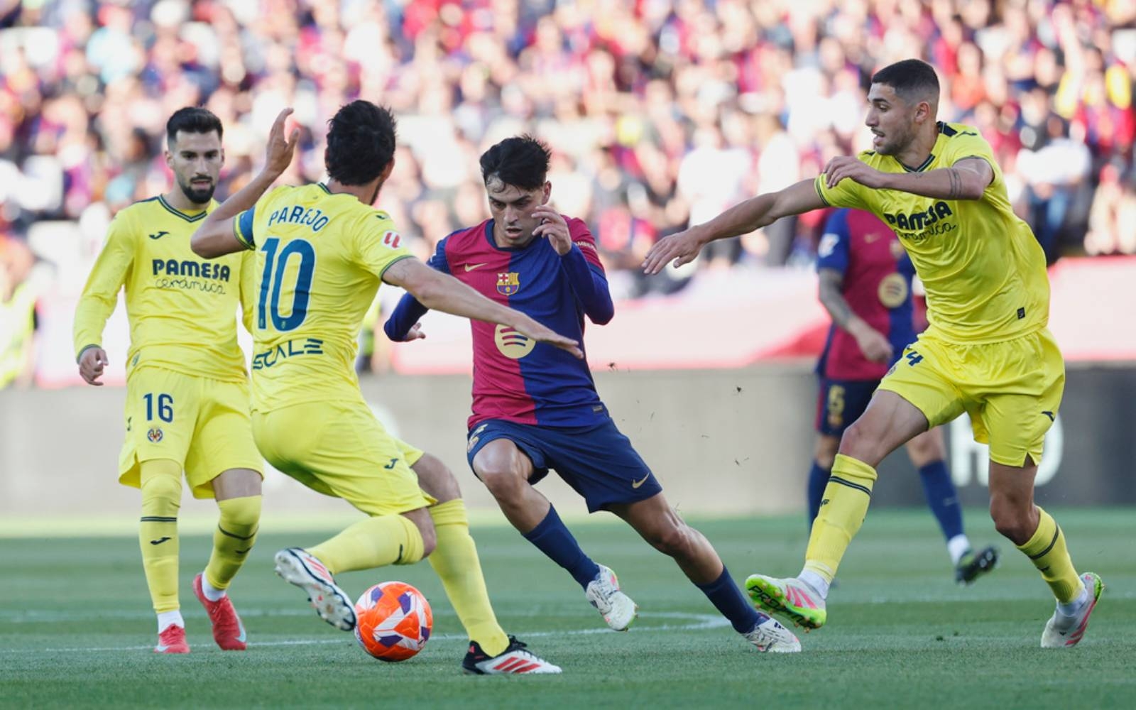 Villarreal beat Barca to secure Champions League place