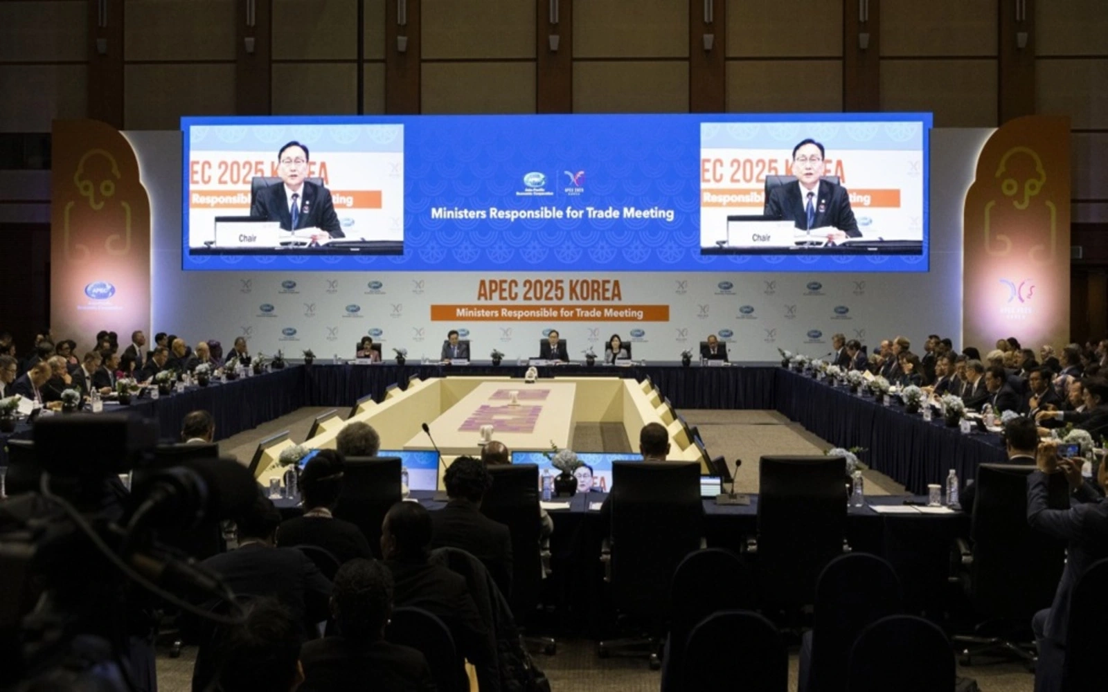 Apec says ‘concerned' over challenges to global trade