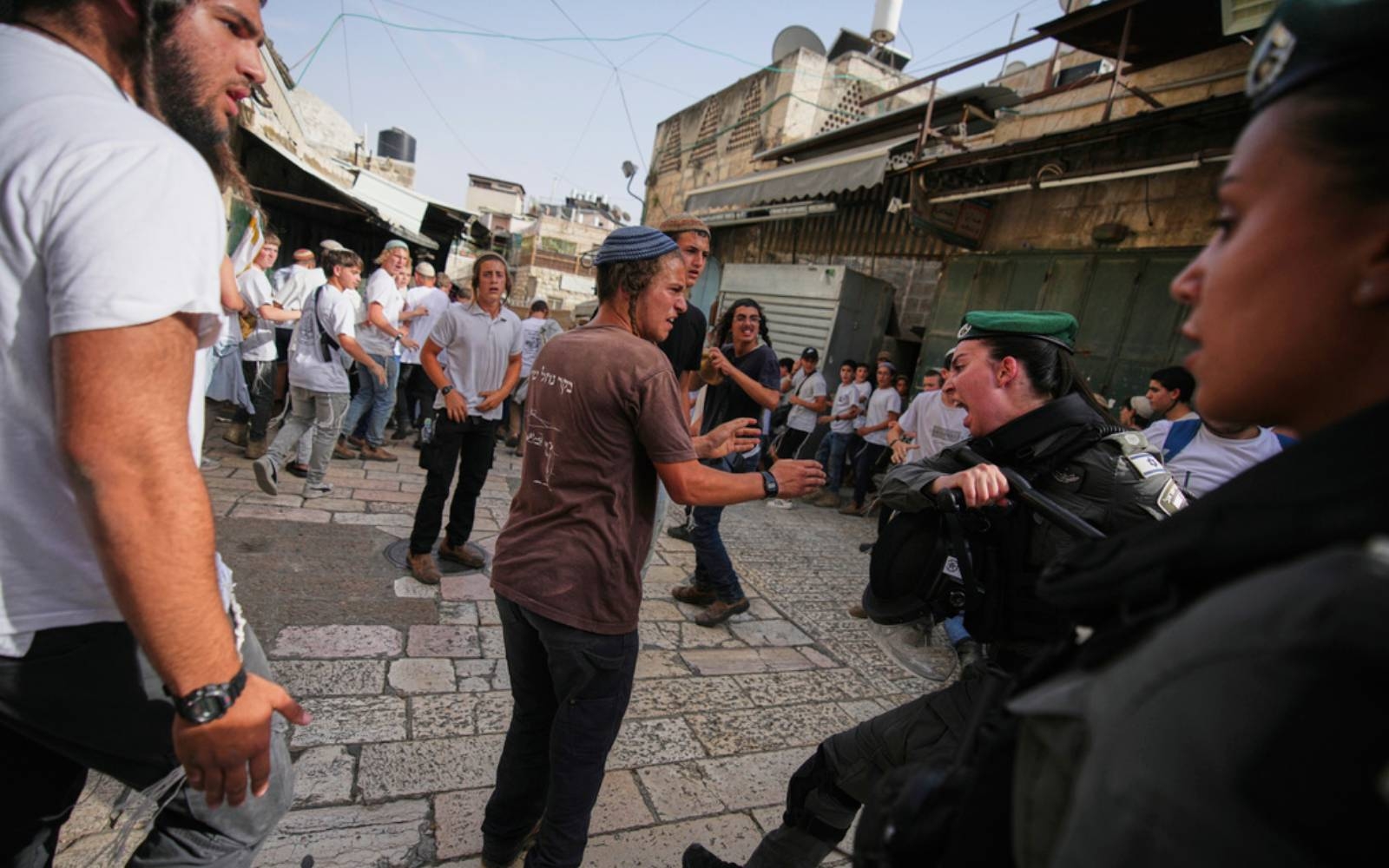 Scuffles, insults as Israelis celebrate Jerusalem Day under shadow of Gaza war