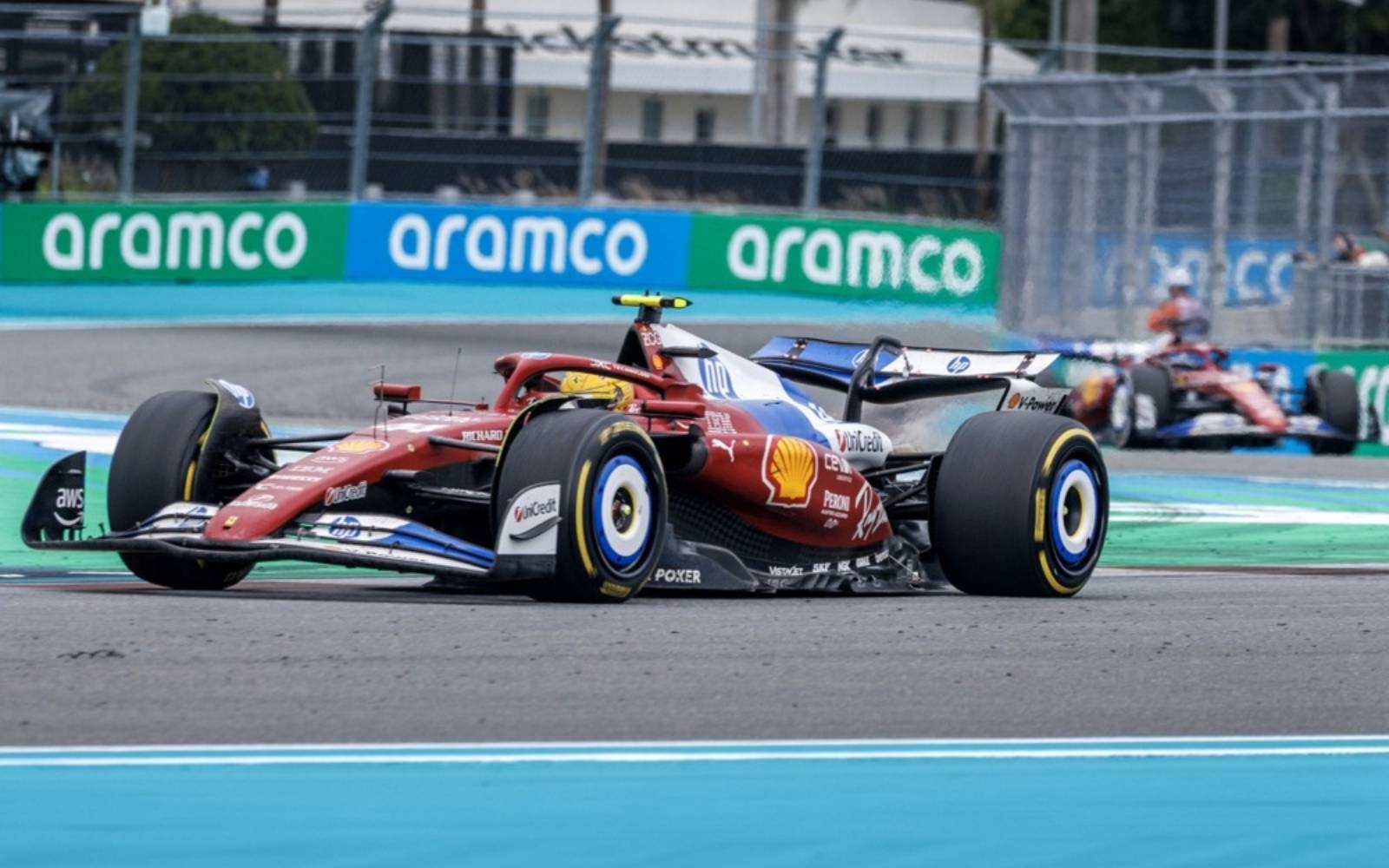 Sarcastic Hamilton tells Ferrari to take a tea-break