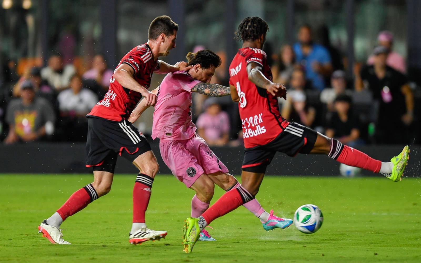 Messi and Miami bounce back with 4-1 crushing of Red Bulls