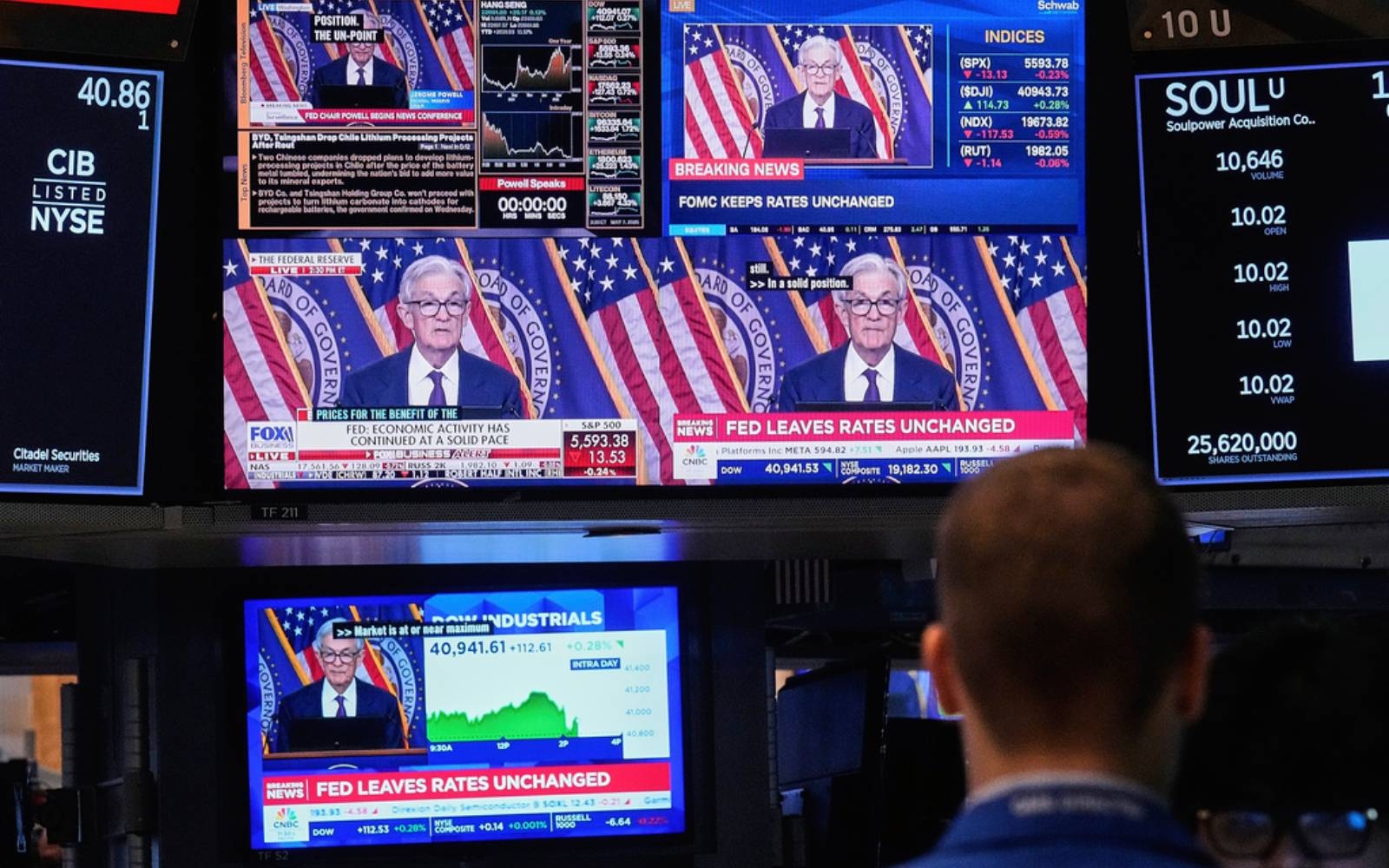 Asian stocks drop after Fed warning, oil dips with Mideast in focus