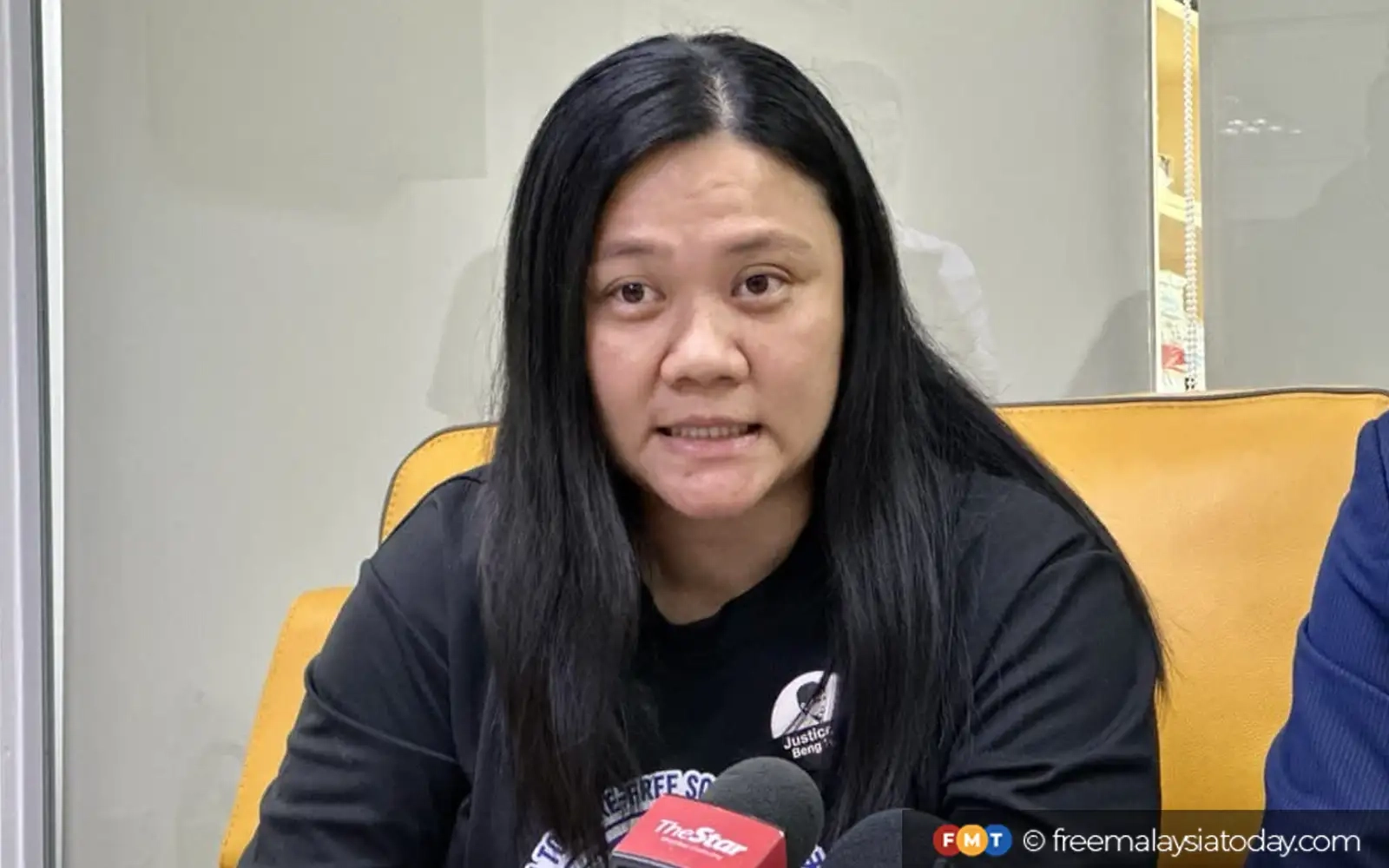 ​Teoh Beng Hock's sister urges Anwar to deliver justice