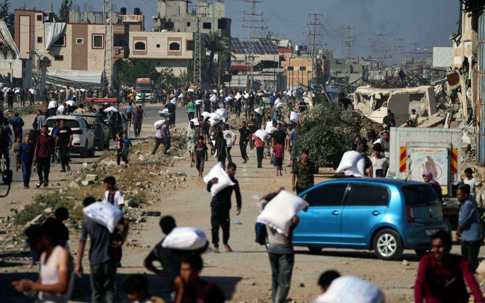 Israel and UN clash over aid to Gaza