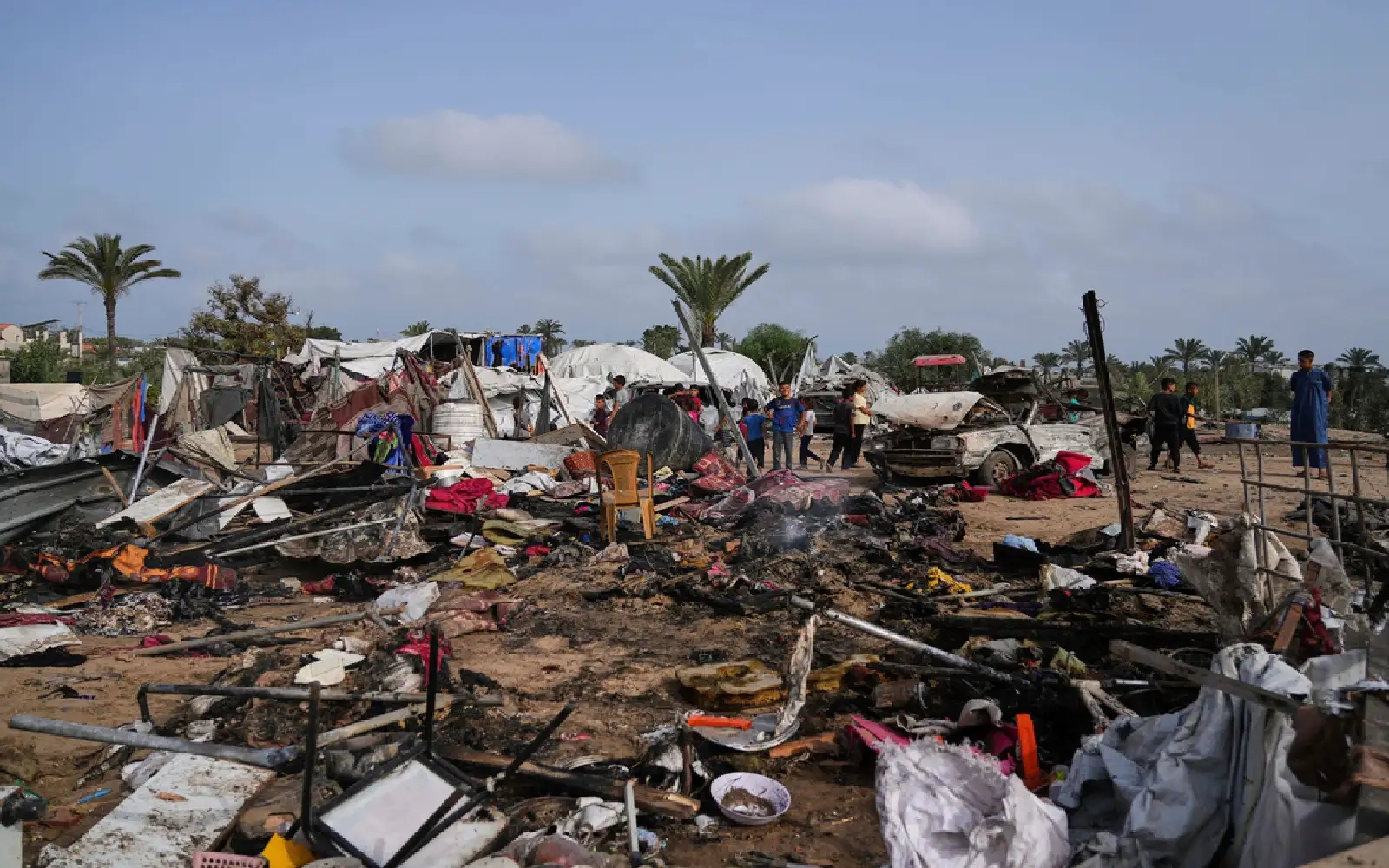 Strikes kill at least 100 Palestinians in Gaza as negotiators seek truce