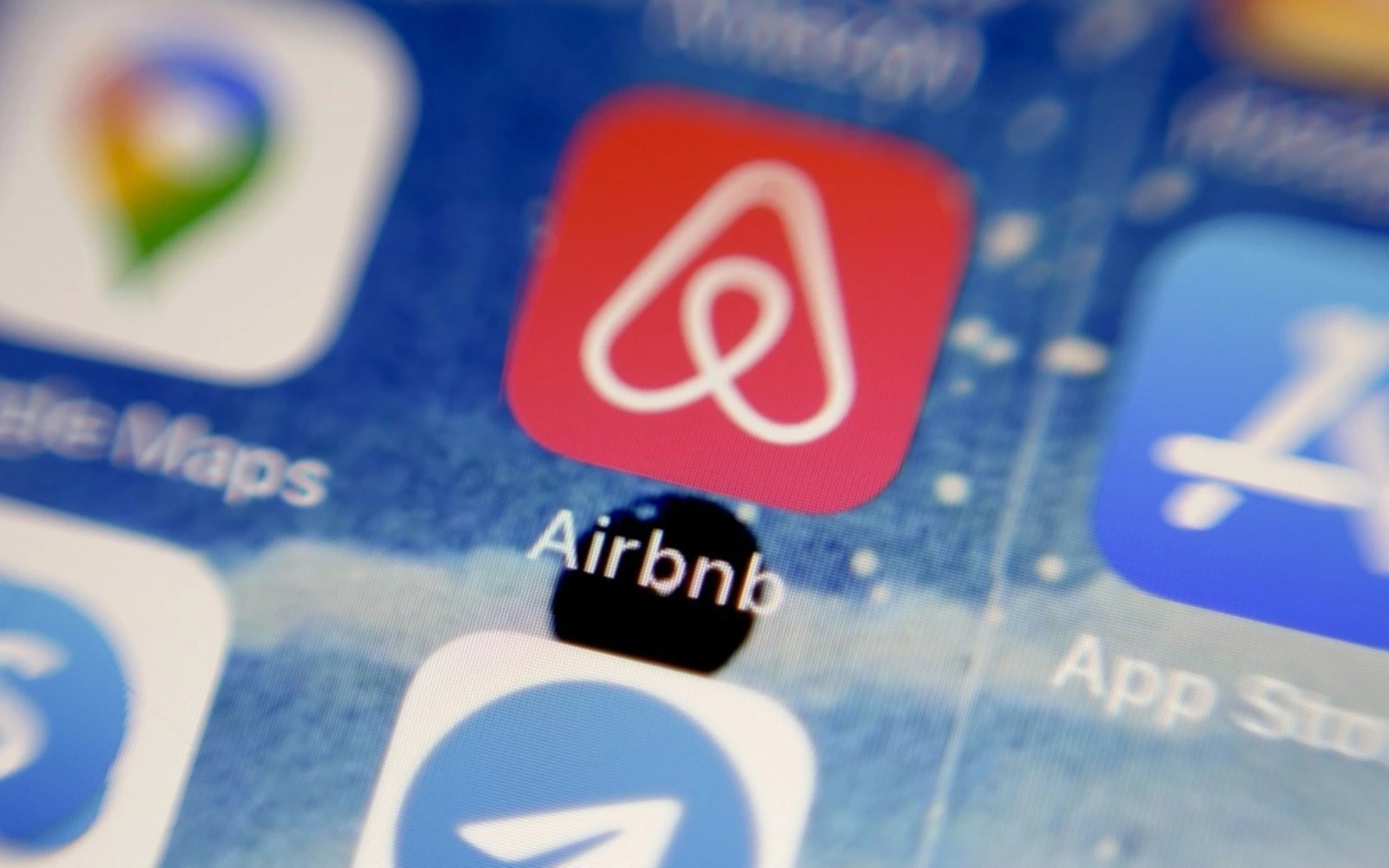 Spain orders Airbnb to remove over 65,000 tourist rental ads
