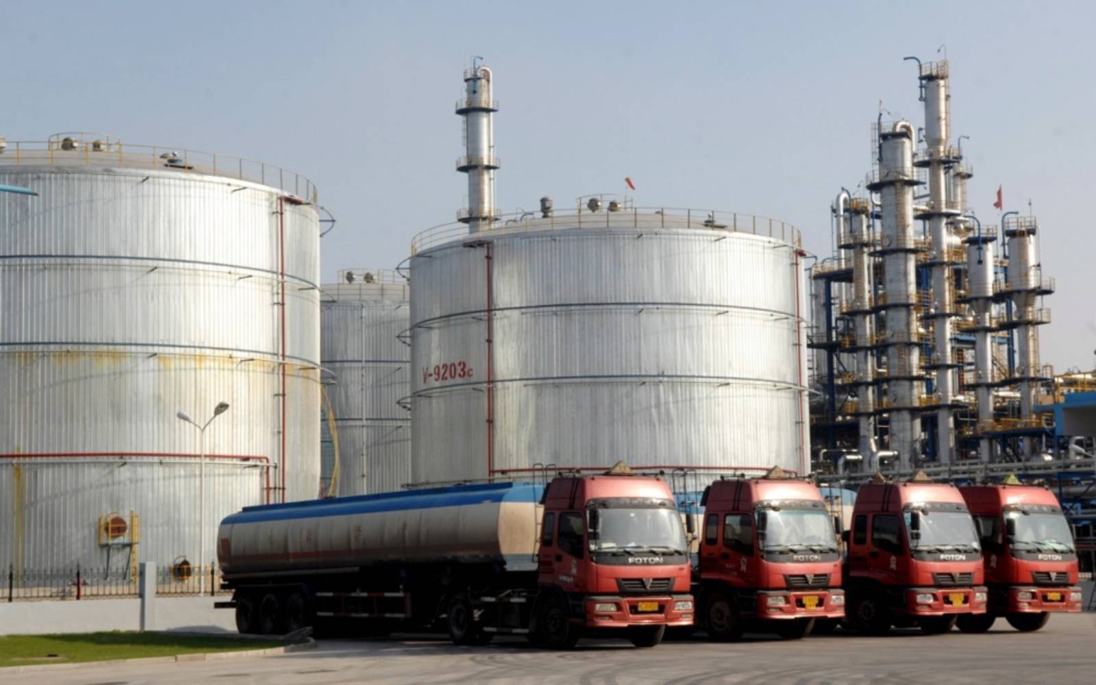 Middle East tensions push investors to weigh worst-case scenarios