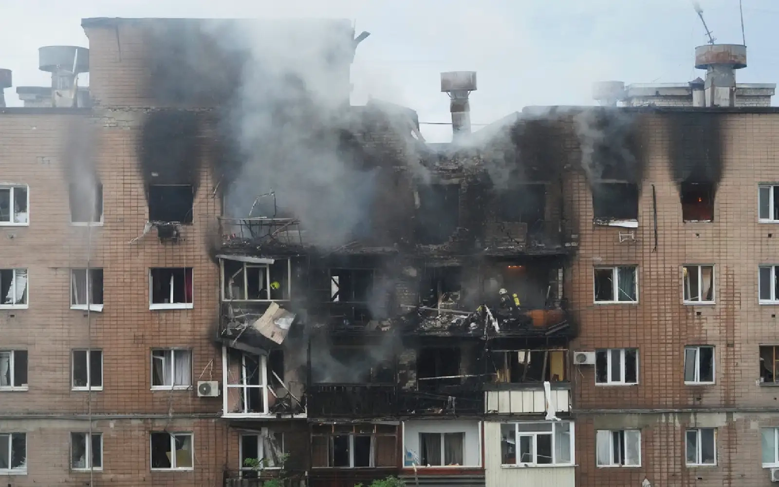 3 killed in Russian strikes on Ukraine's Kharkiv