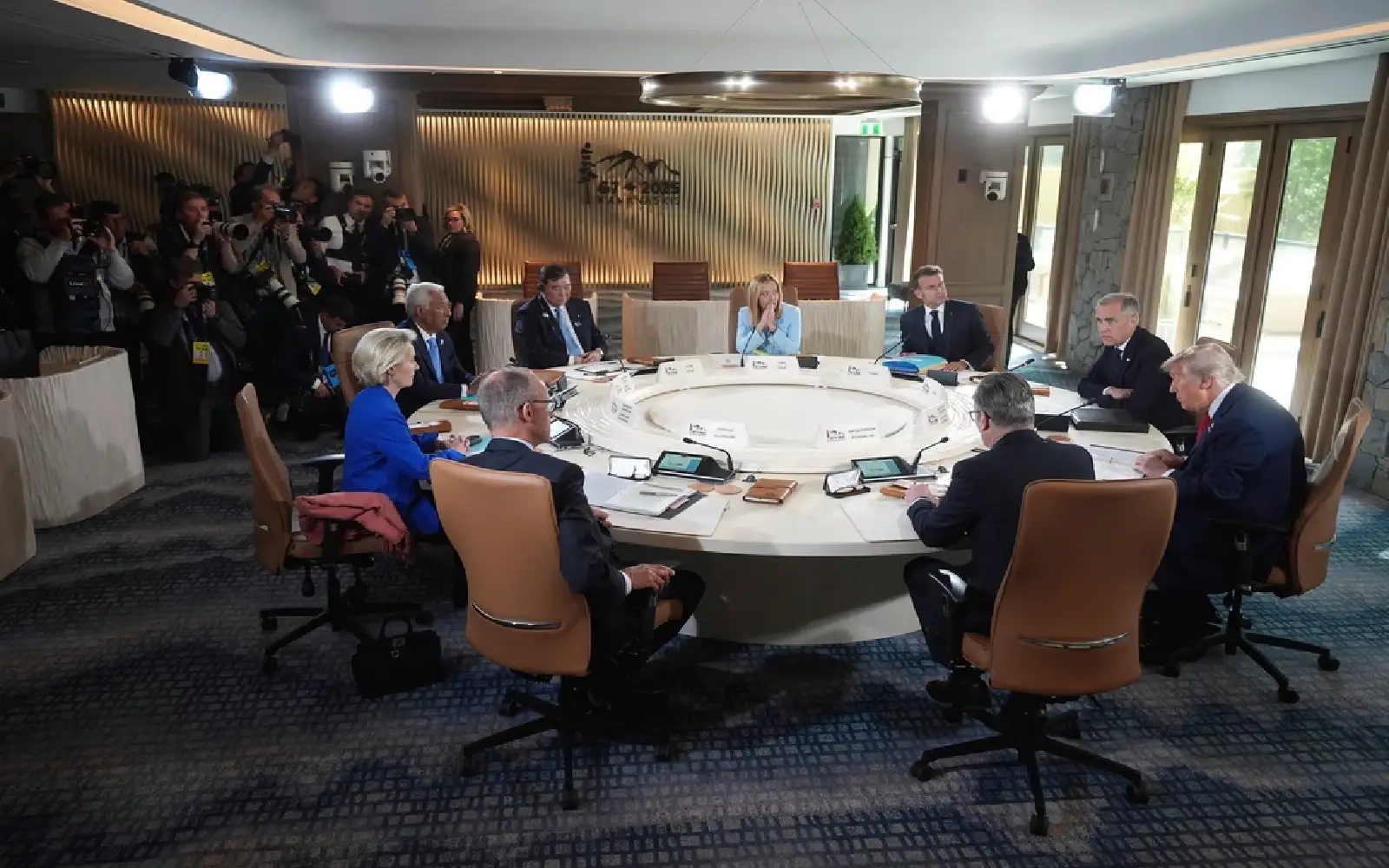 G7 urges Mideast de-escalation as Trump makes hasty exit