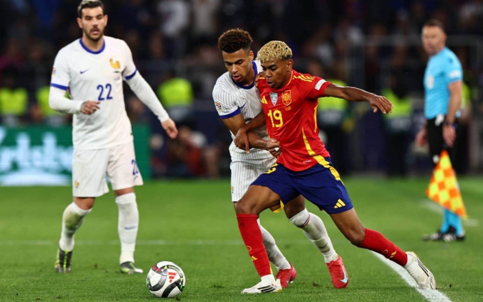 Yamal made big Ballon d'Or statement against France, says De la Fuente