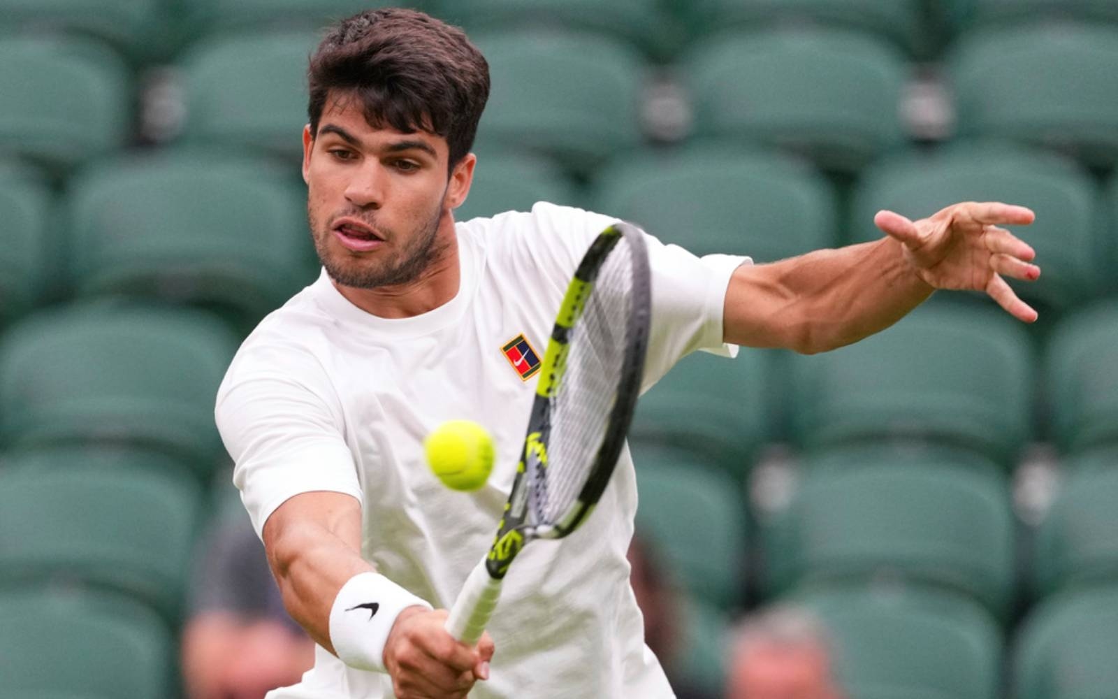 Alcaraz, Sabalenka in spotlight as Wimbledon gets underway