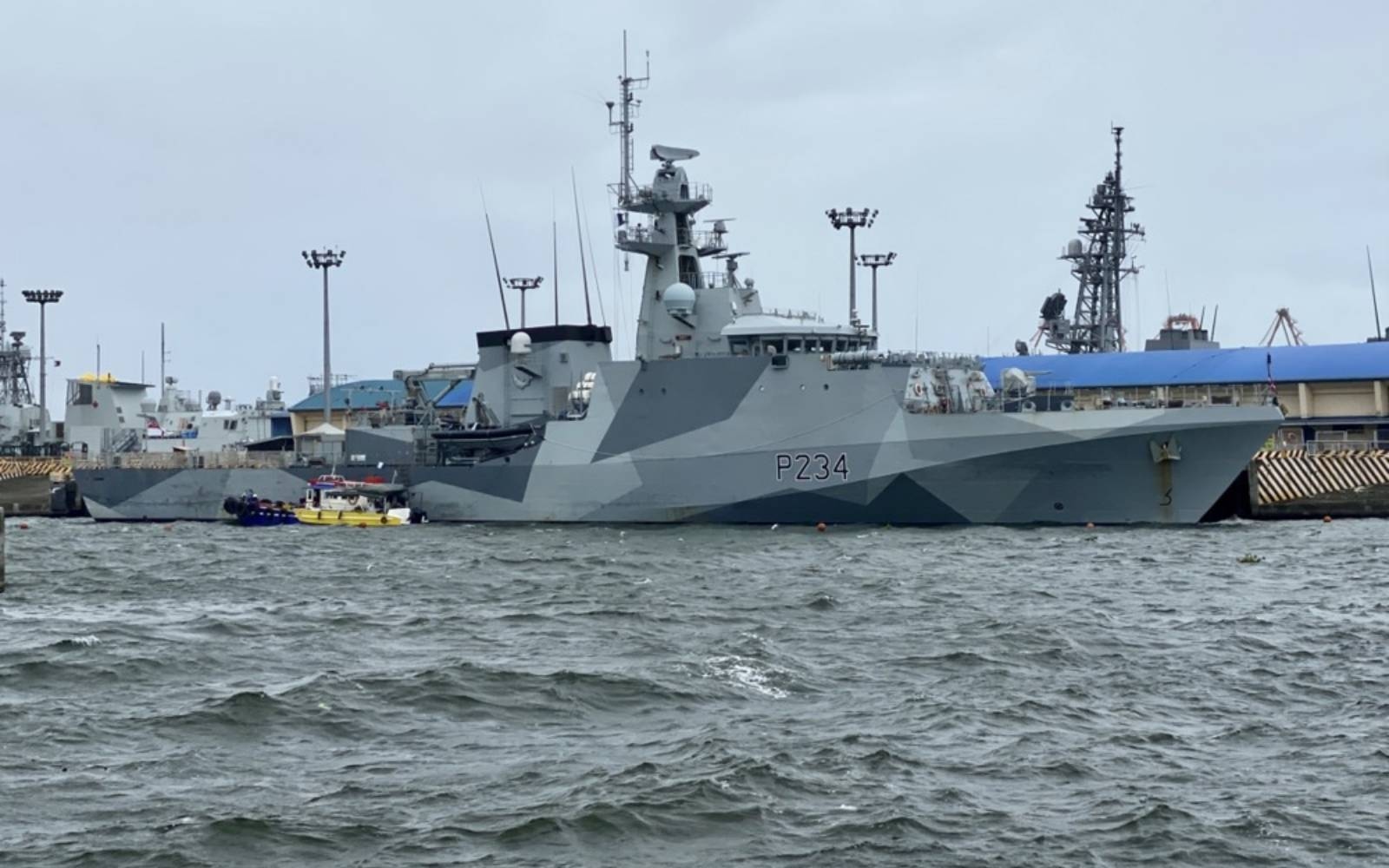 Taiwan says UK Navy ship sailed through Taiwan Strait