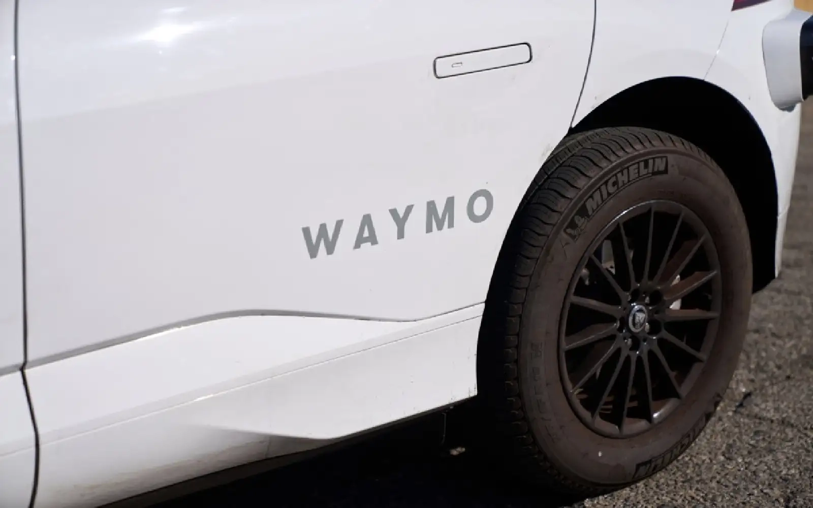 Waymo looks to test its self-driving cars in New York