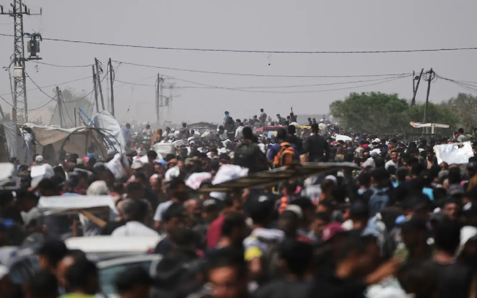 Israeli fire kills 13 Palestinians in southern Gaza