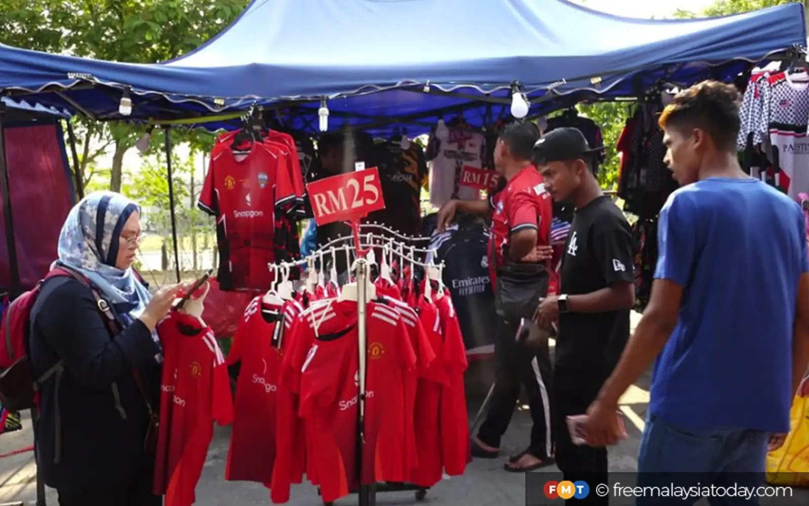 Vendors hoping to score again after Man Utd windfall