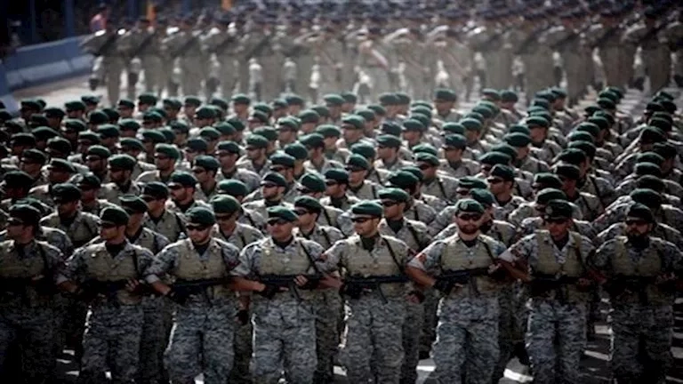 الجيش الإيراني يؤكد التزامه بحماية وحدة أراضي البلاد وأمنها
