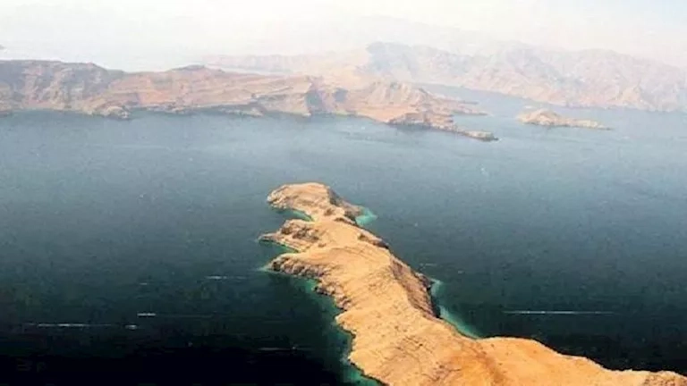 صدمة اقتصادية عالمية.. كيف يؤثر إغلاق إيران لمضيق هرمز على أسعار النفط؟