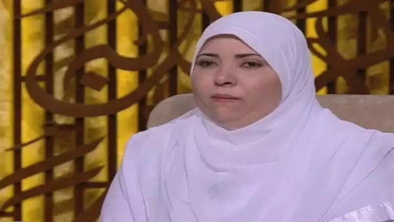 هل يجوز الأضحية بالطيور؟.. د. هبة عوف توضح