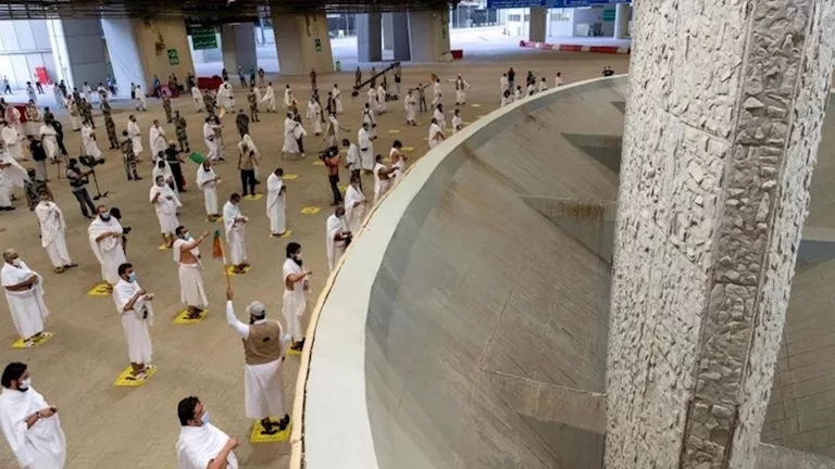 ما حقيقة ادعاء بيع "أكياس رمي الجمرات" للحجاج في السعودية؟