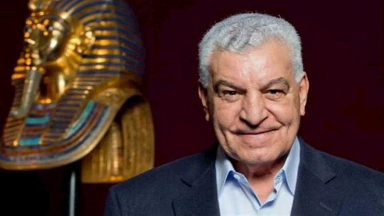 مستشار زاهي حواس يكشف كواليس الحوار المثير للجدل مع جو روجان