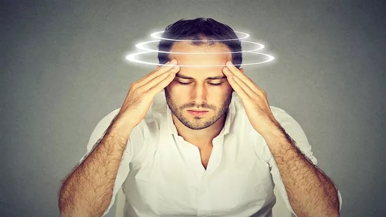 لماذا نشعر بالدوران أثناء الوقوف بشكل مفاجئ.. اعرف السر