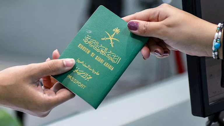 الجوازات السعودية تكشف حقيقة إعفاء مواليد المملكة من رسوم المرافقين لعام 2025