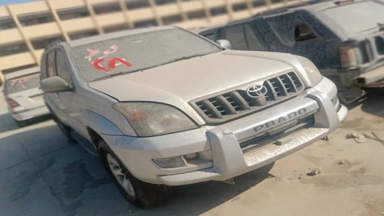 "نيسان وتويوتا وميتسوبيشي".. سيارات تابعة لمطار القاهرة للبيع بالمزاد