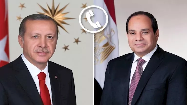 السيسي يبحث مع أردوغان الأوضاع الإقليمية.. وسبب ظهور أجسام مضيئة بسماء مصر
