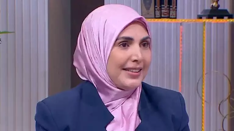 حكم ارتداء الطرحة "اللوس"؟.. عضو بـ"العالمي للفتوى" تجيب