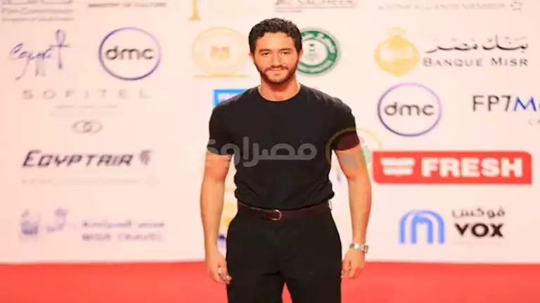 أحمد مالك ينشر صورة مع مي عمر وهدى المفتي.. والجمهور: "ثلاثي مرعب"