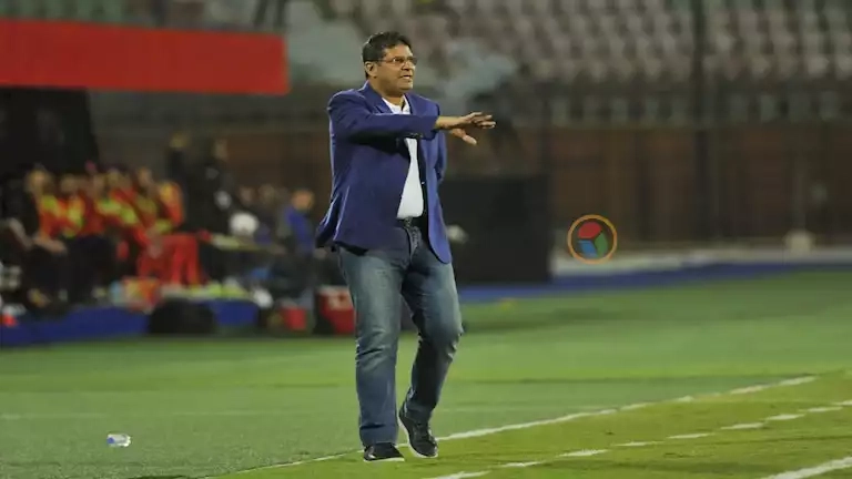 لقب وحيد وتجارب خليجية.. ماذا قدم أيمن الرمادي قبل تولي القيادة الفنية للزمالك؟