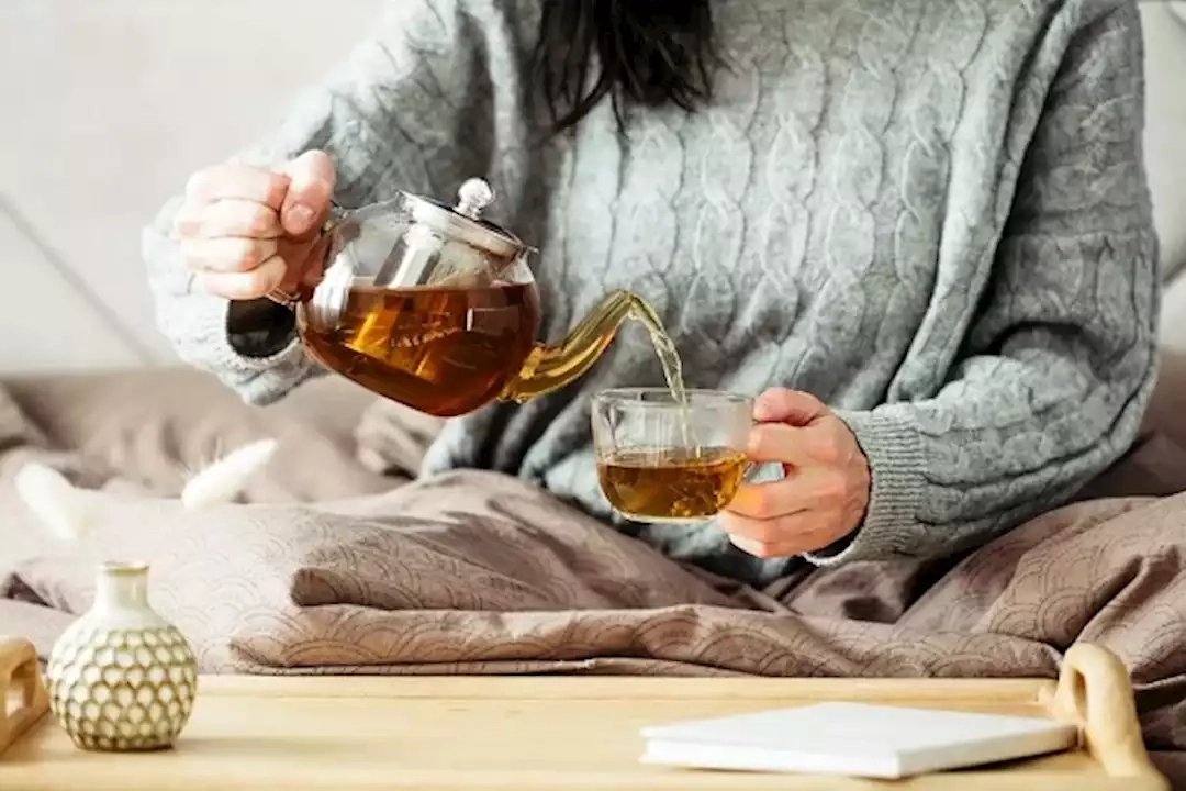 مكونات إضافتها للشاي مفيدة أم مضرة .. إليك التفاصيل