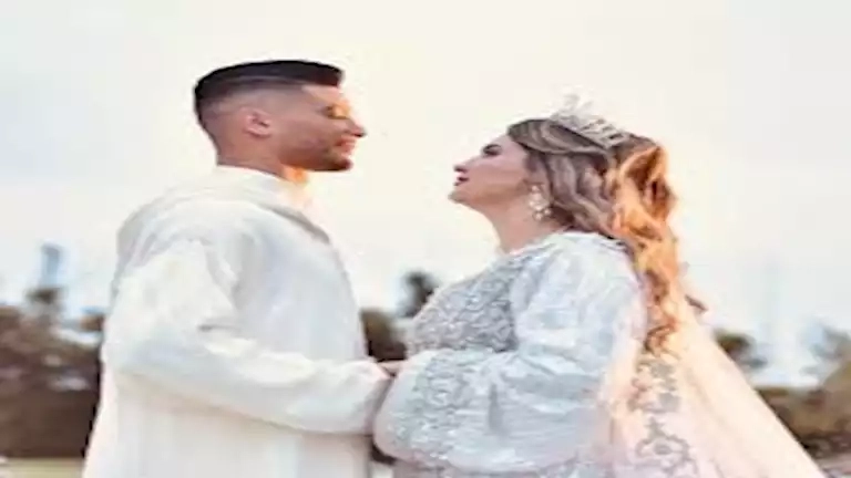 زوجة أشرف داري تنشر صورًا رومانسية لهما احتفالا بهذه المناسبة (صور)