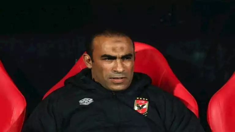 "عبدالحفيظ" منفعلا على الهواء بعد المباراة: كيف يجلس نجم الأهلي على الدكة؟