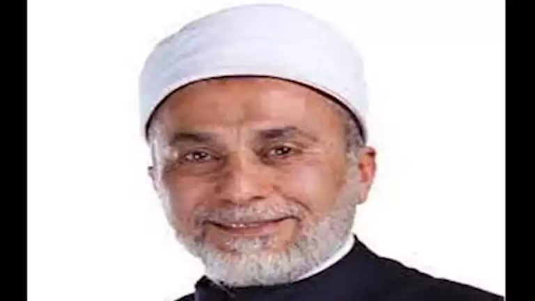 حُكم الإنابة في الحج لمن تعذر عليه أداء الفريضة.. يسري جبر يجيب